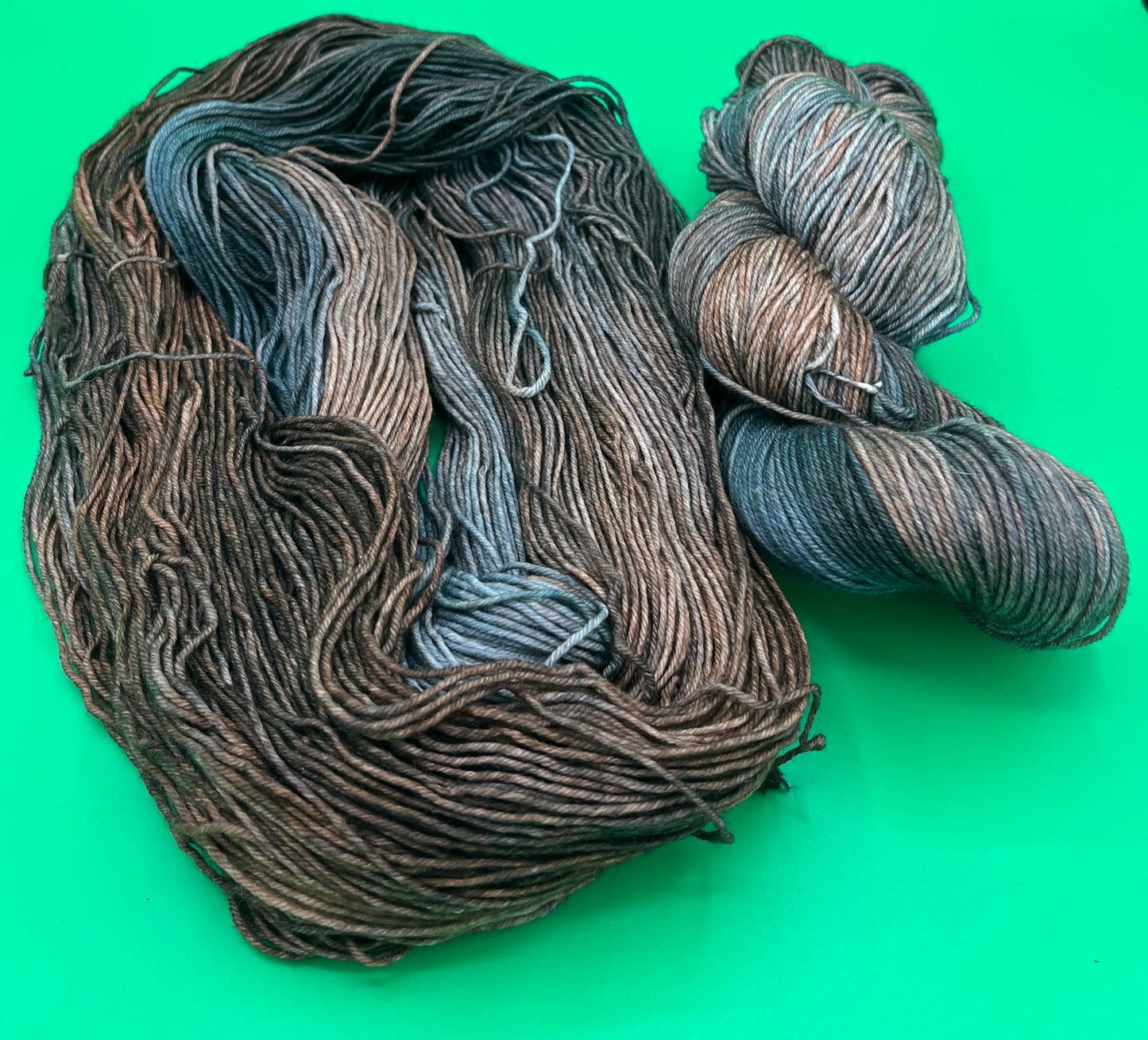 Drachenschmiede Wolkenfüße - Sockenwolle mit Fine Merino