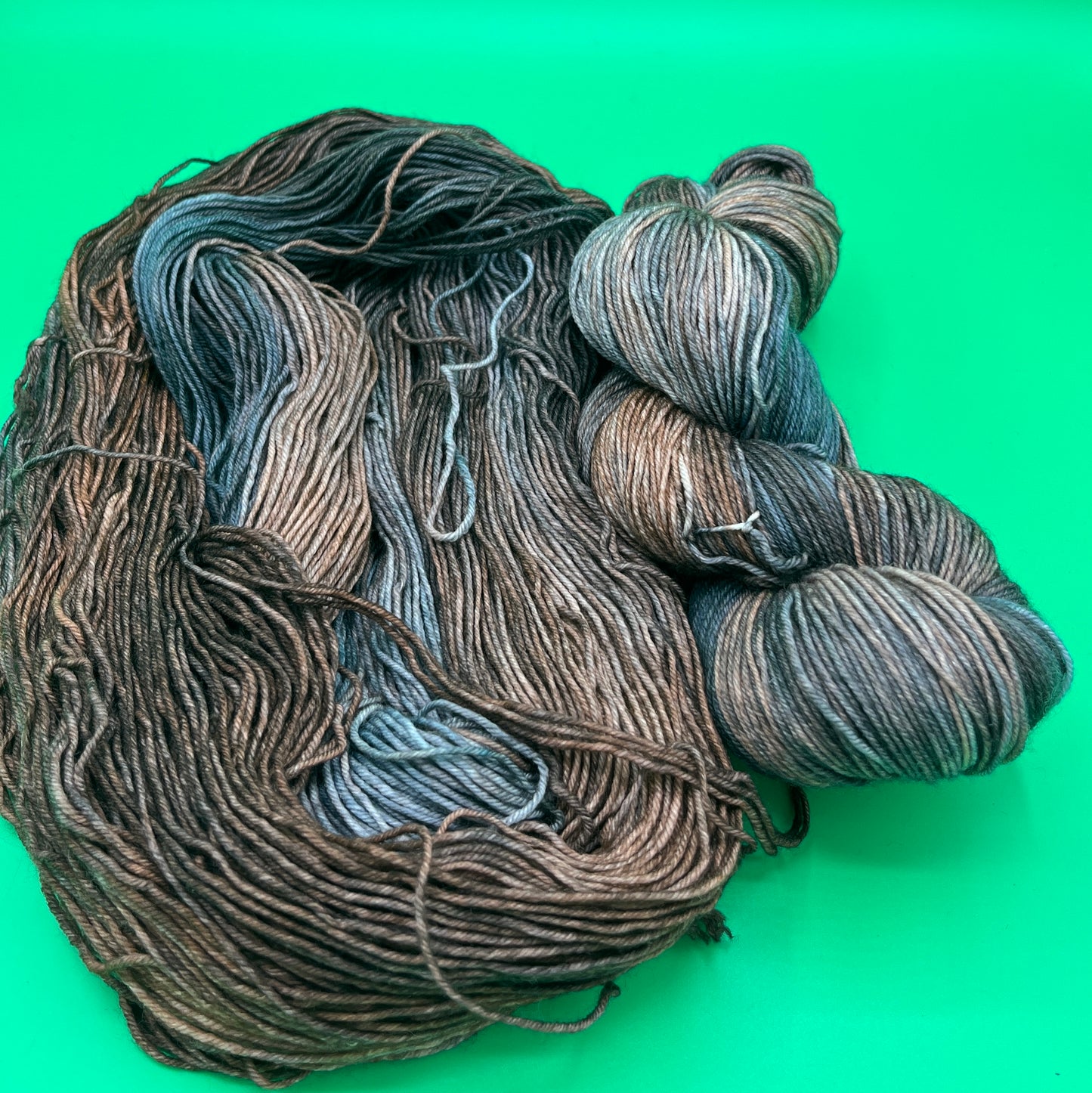 Drachenschmiede Wolkenfüße - Sockenwolle mit Fine Merino